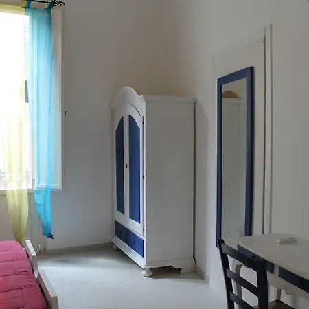 Oda ve Kahvaltı Re Del Sale