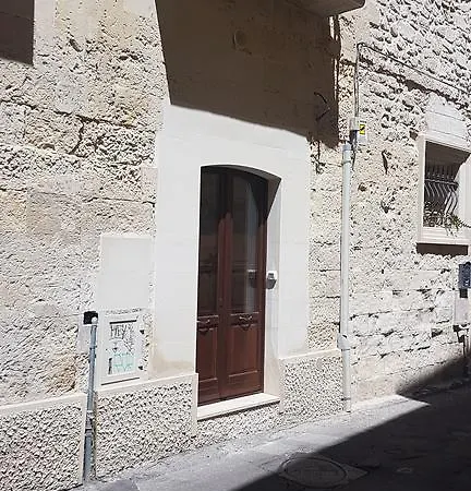 Oda ve Kahvaltı Re Del Sale 2*
